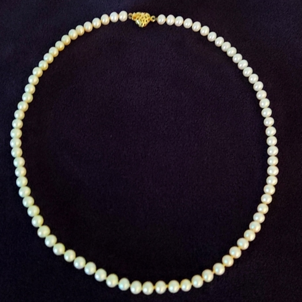 Vintage Authentic Cultured Pearl Necklace